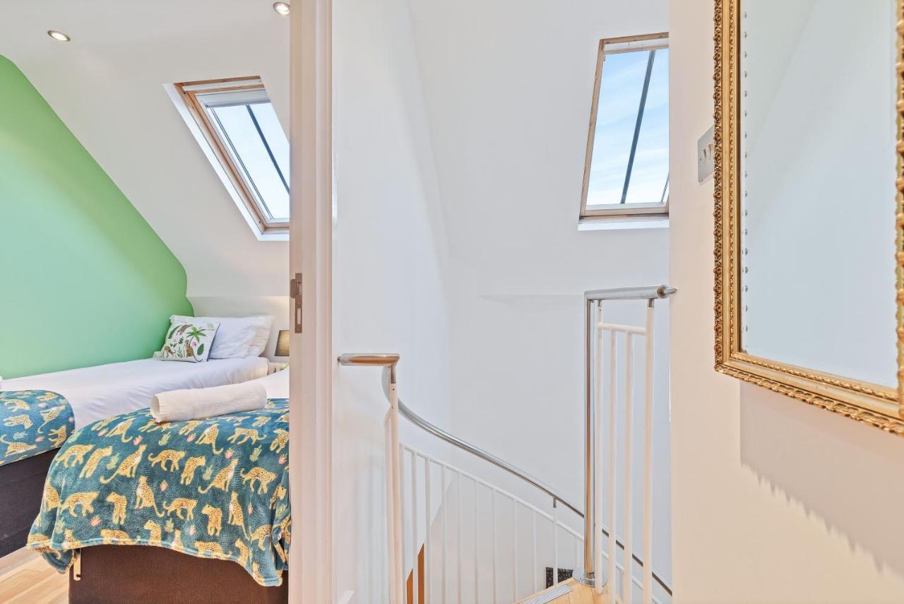 Majestic Mews Apartment With Free Parking - By My Getaways Hove Extérieur photo