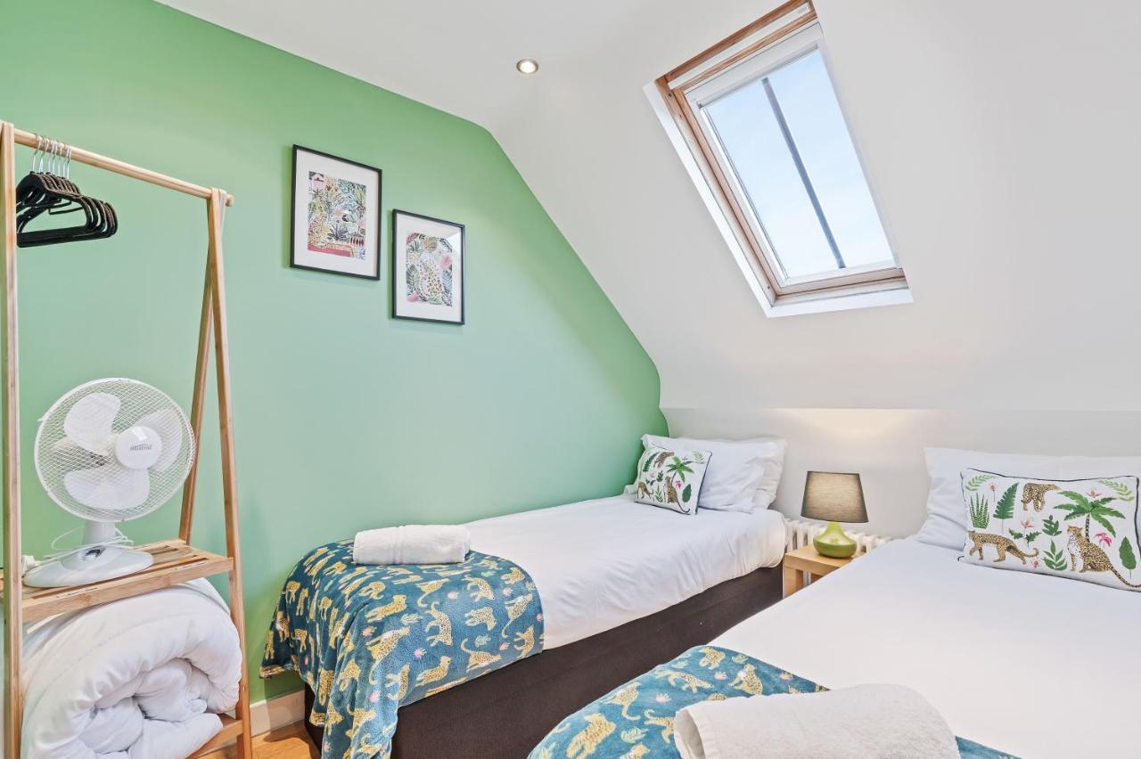 Majestic Mews Apartment With Free Parking - By My Getaways Hove Extérieur photo